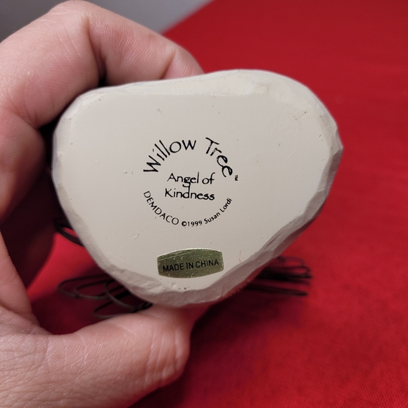 Willow tree "Angel of Kisses" girl with cat 1999 - Picture 3 of 3